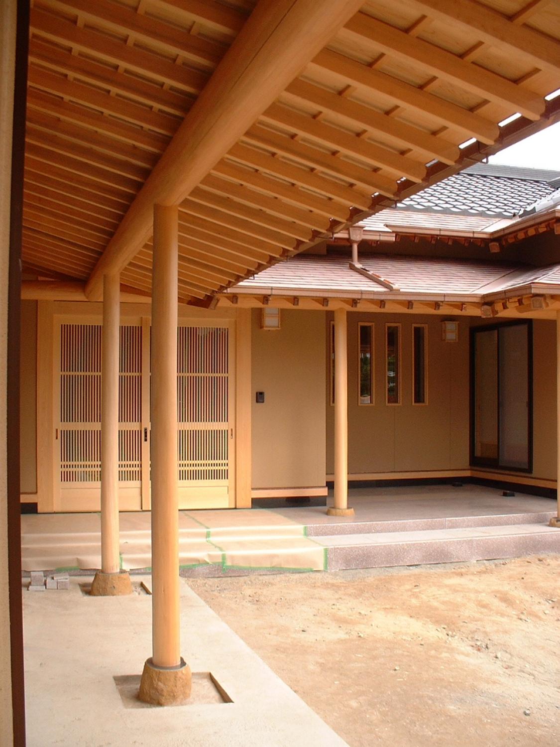 b 36 036 20150512121711 木と土と縁が溶けあった趣のある和の平屋