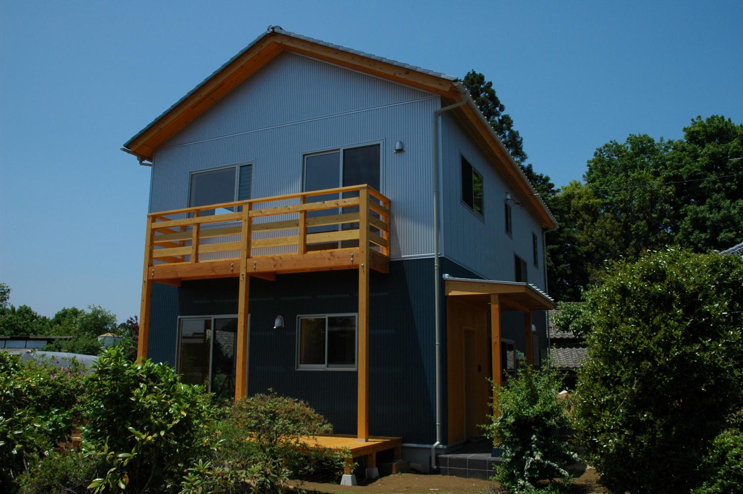 b 57 032 20151103012124 自然素材と多彩な樹（き）の家