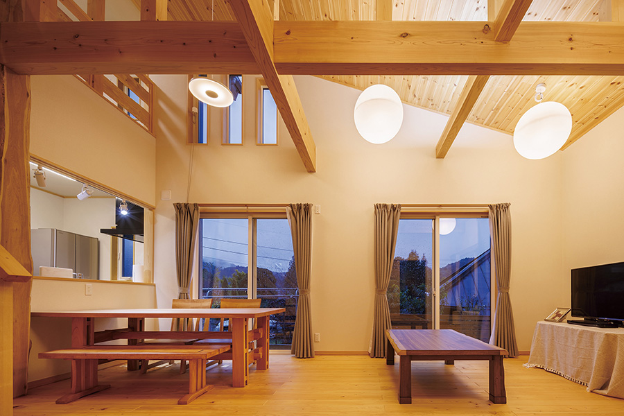 15 211109 家族も愛犬も、健やかに暮らせる 木の住まい