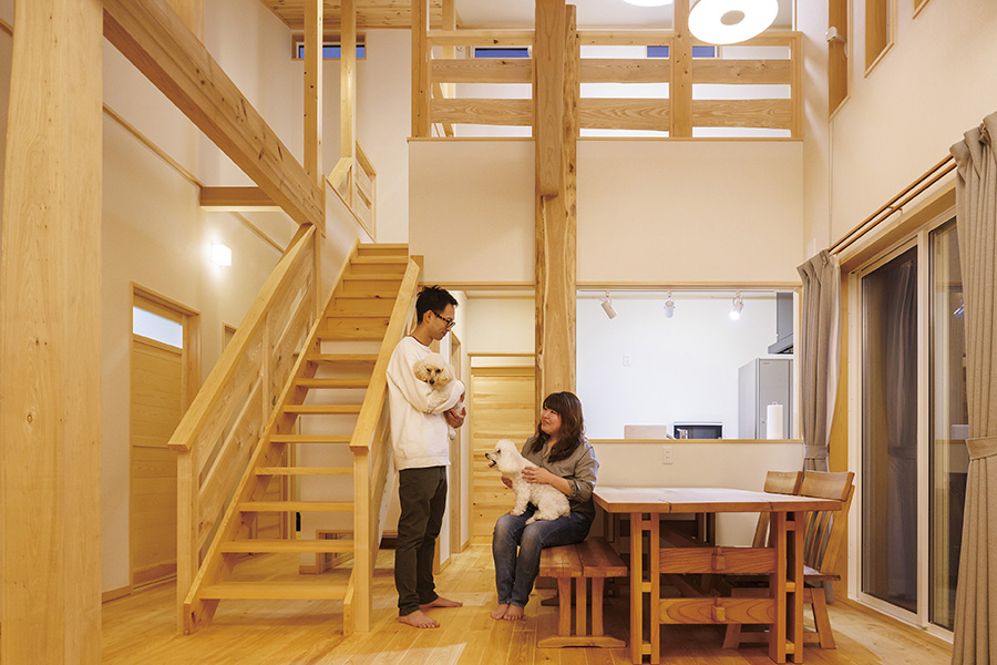 25 211109 家族も愛犬も、健やかに暮らせる 木の住まい