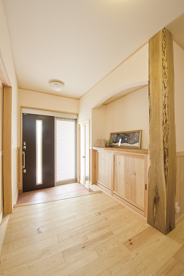 DSC5921 無垢床が気持ちいい 風通しも良い、こだわりの住まい