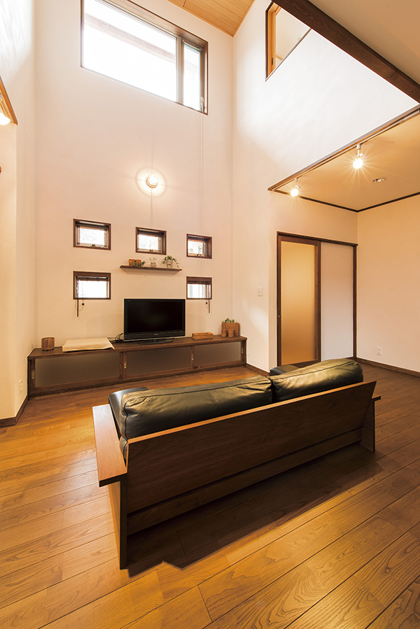 OBB5639 夏も冬も快適！風通しと断熱材にこだわった健康的な住まい