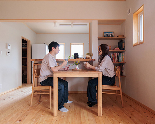 14_230814_ 14 230814 癒しの木の空間でお家時間を楽しむ平屋暮らし