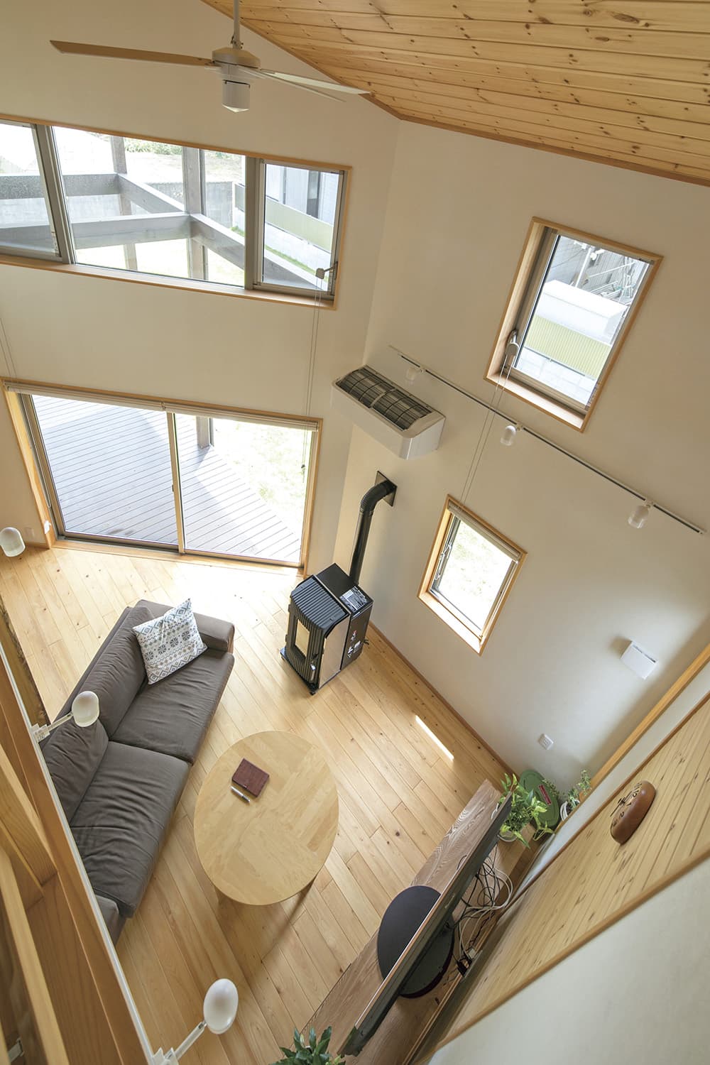 1L0A7574 1 心を「ホッ」と和ませる自然素材の家